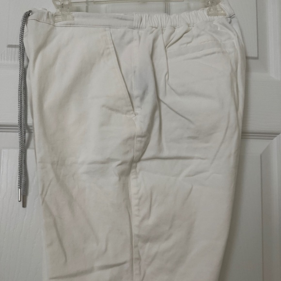 Caribbean Joe - White draw string shorts with elastic back - Picture 1 of 2